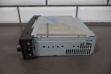 2003-2005 Lexus GX470 Radio Control Unit 86120-60441 Cassette Player