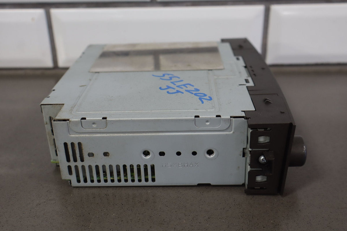 2003-2005 Lexus GX470 Radio Control Unit 86120-60441 Cassette Player
