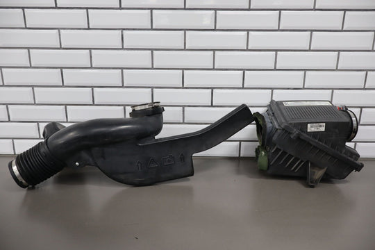 2003 - 2006 Cadillac Escalade Air Cleaner/Box 88894277 *No MAF*