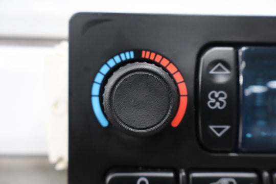 2003 - 2006 Cadillac Escalade Automatic Temperature Climate Controls 15855848