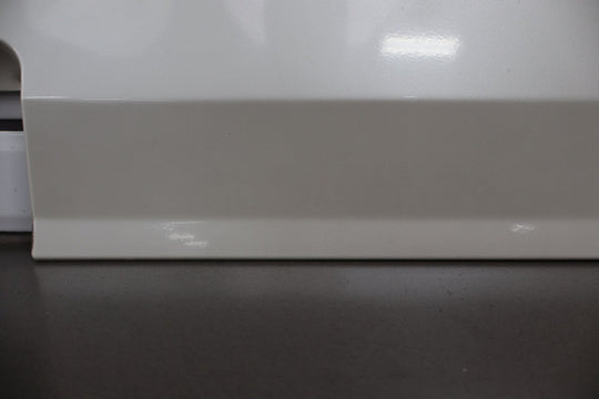2003 - 2006 Cadillac Escalade Tailgate Molding (WHITE DIAMOND 98U)