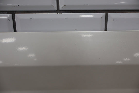 2003 - 2006 Cadillac Escalade Tailgate Molding (WHITE DIAMOND 98U)