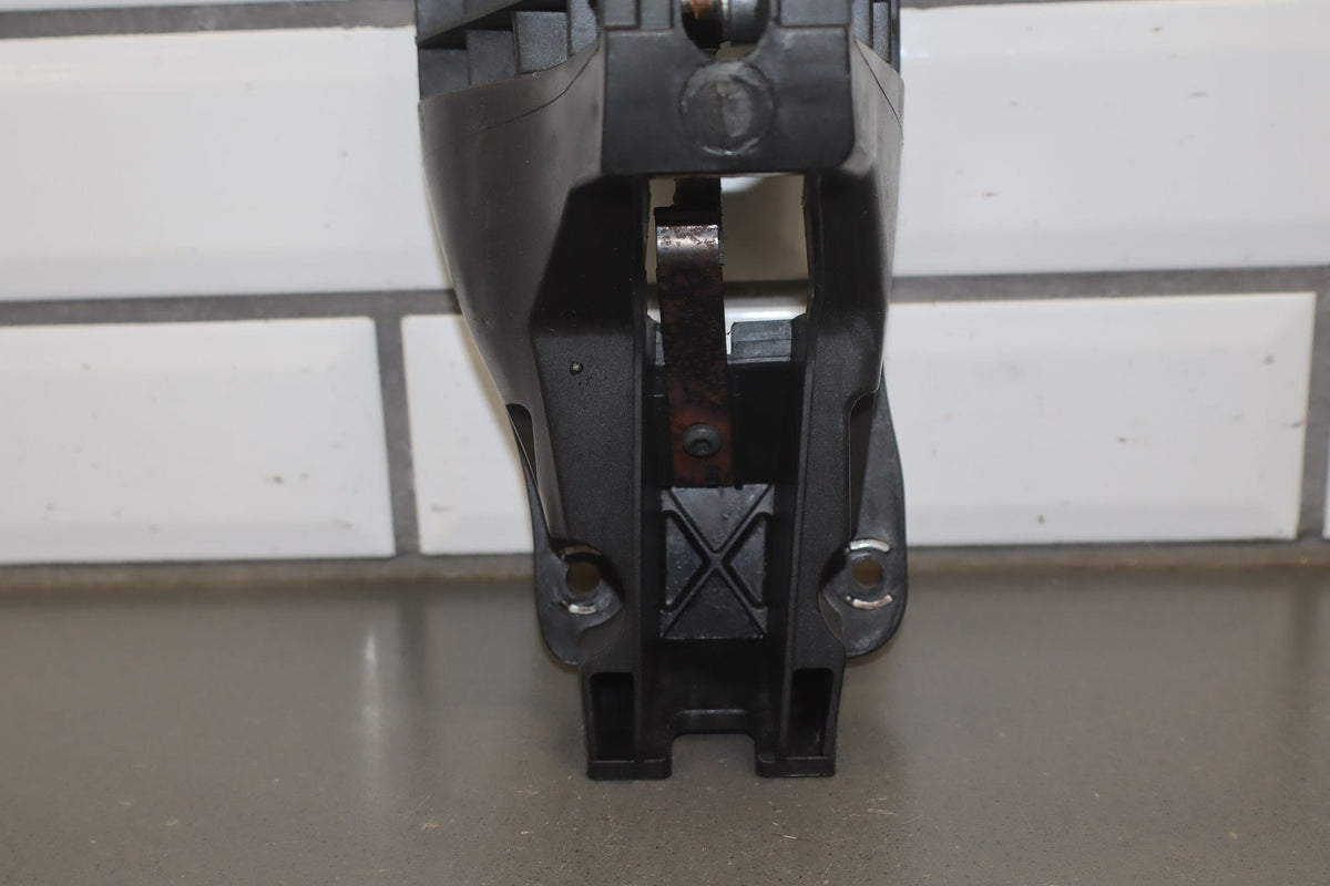 2003-2006 Chevrolet SSR Floor Shifter OEM