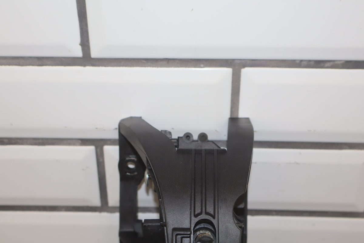2003-2006 Chevrolet SSR Floor Shifter OEM