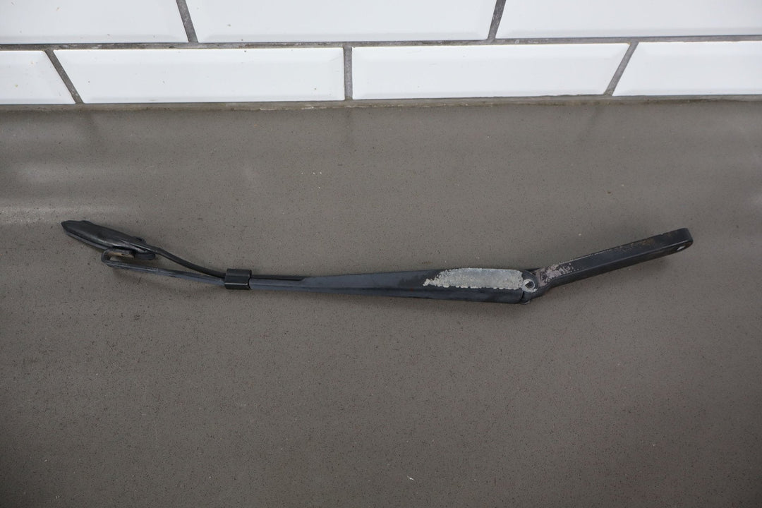 2003 - 2006 Chevrolet SSR Pair OEM Wiper Arms *No Blades*