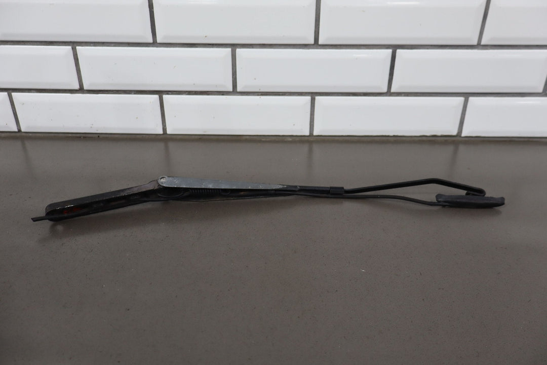 2003 - 2006 Chevrolet SSR Pair OEM Wiper Arms *No Blades*