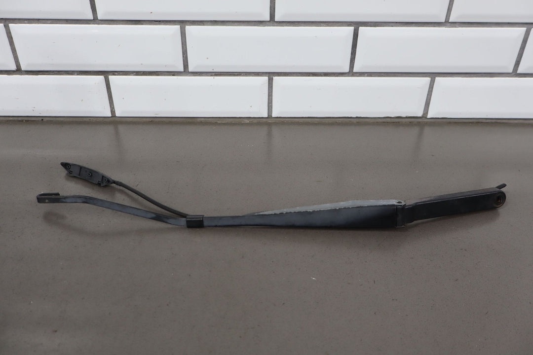 2003 - 2006 Chevrolet SSR Pair OEM Wiper Arms *No Blades*