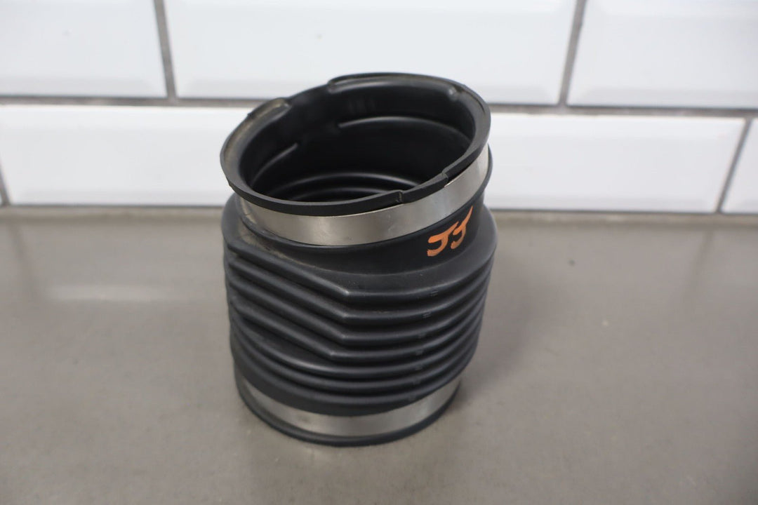 2003 - 2006 Chevy SSR Air Intake Cleaner (NO Mass Air Flow Sensor) 5.3L LM4