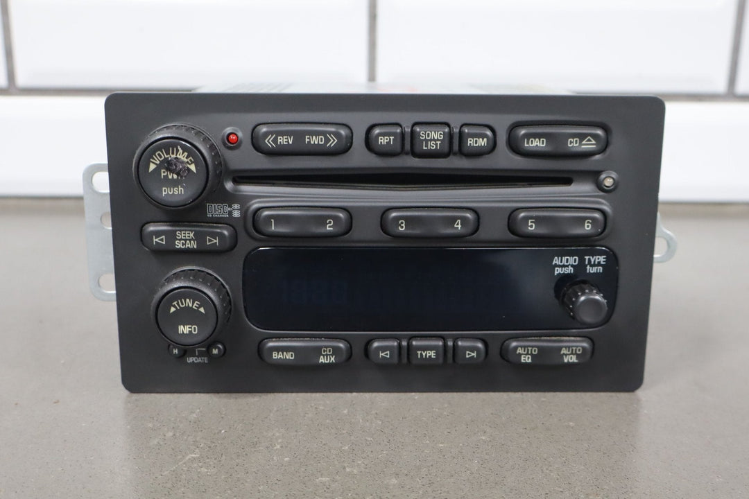 2003 - 2006 Chevy SSR AM - FM - Stereo - 6 Disc CD Changer (Opt UC6)