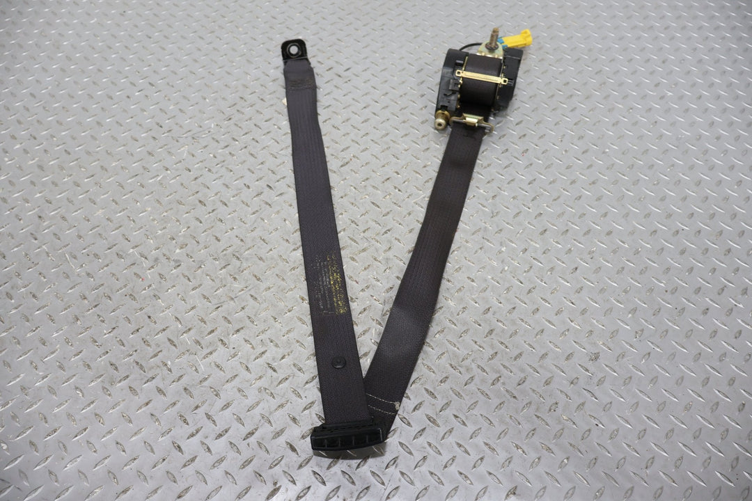 2003 - 2006 Chevy SSR Front Right Passenger Seat Belt Retractor (Ebony 19i)