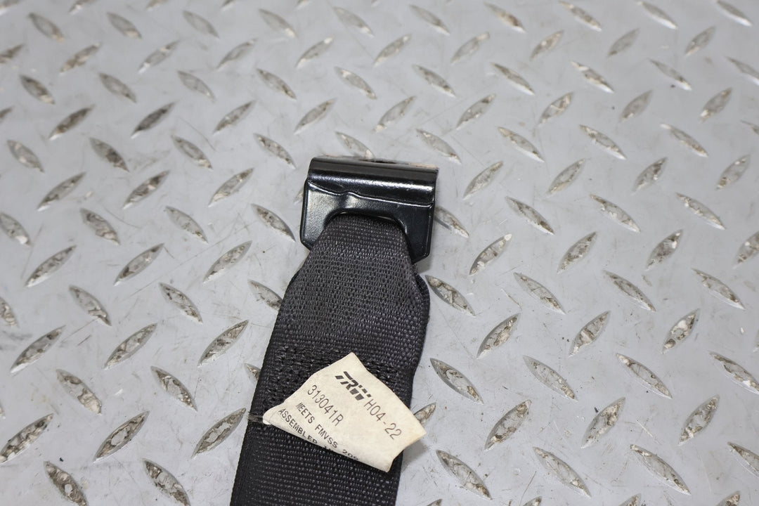 2003 - 2006 Chevy SSR Front Right Passenger Seat Belt Retractor (Ebony 19i)