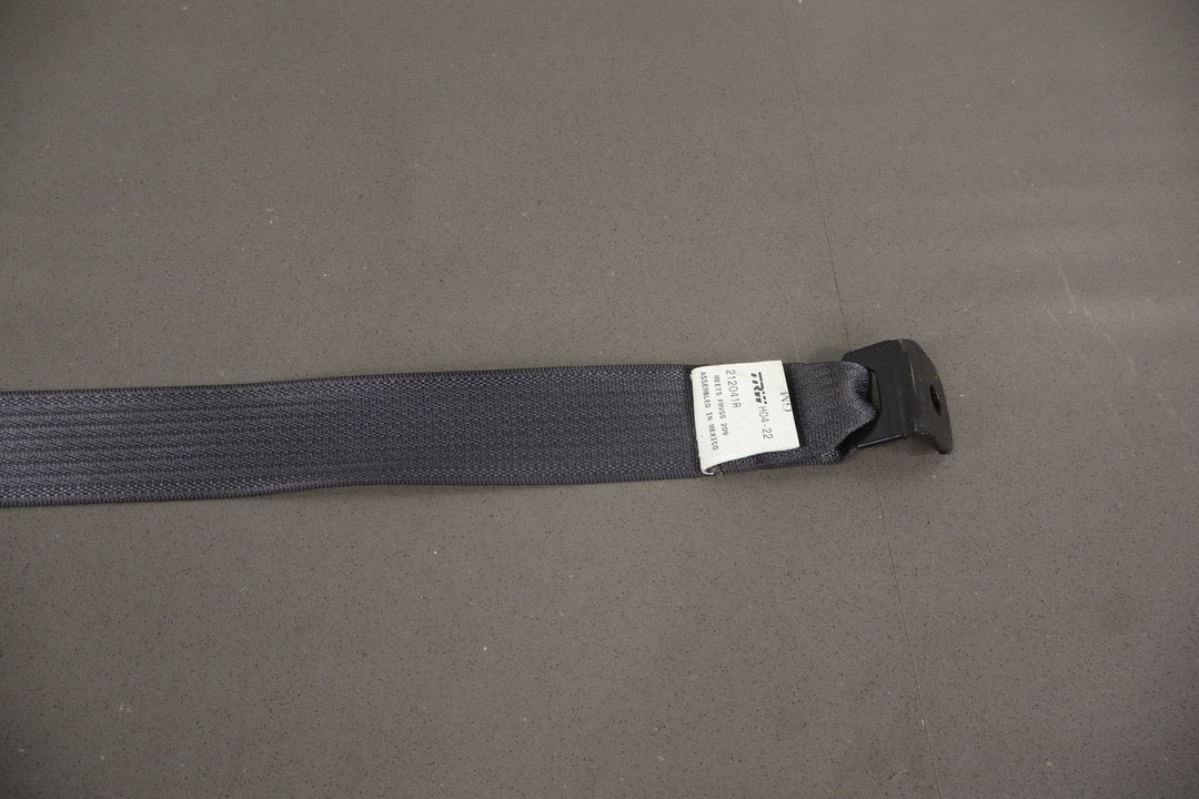 2003 - 2006 Chevy SSR Front Right RH Passenger Seat Belt Retractor (Ebony 19i)