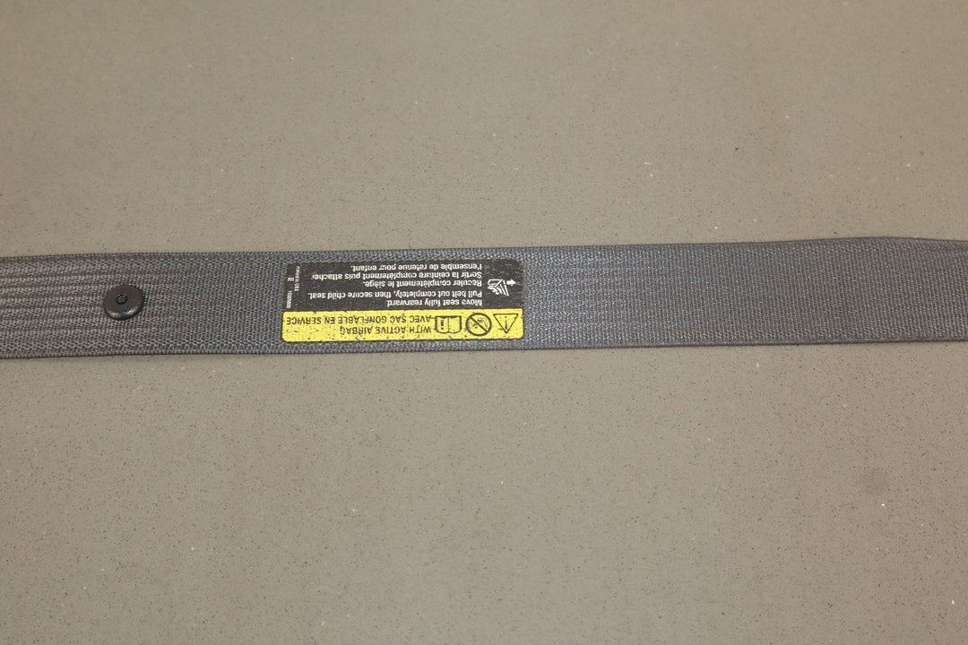 2003 - 2006 Chevy SSR Front Right RH Passenger Seat Belt Retractor (Ebony 19i)
