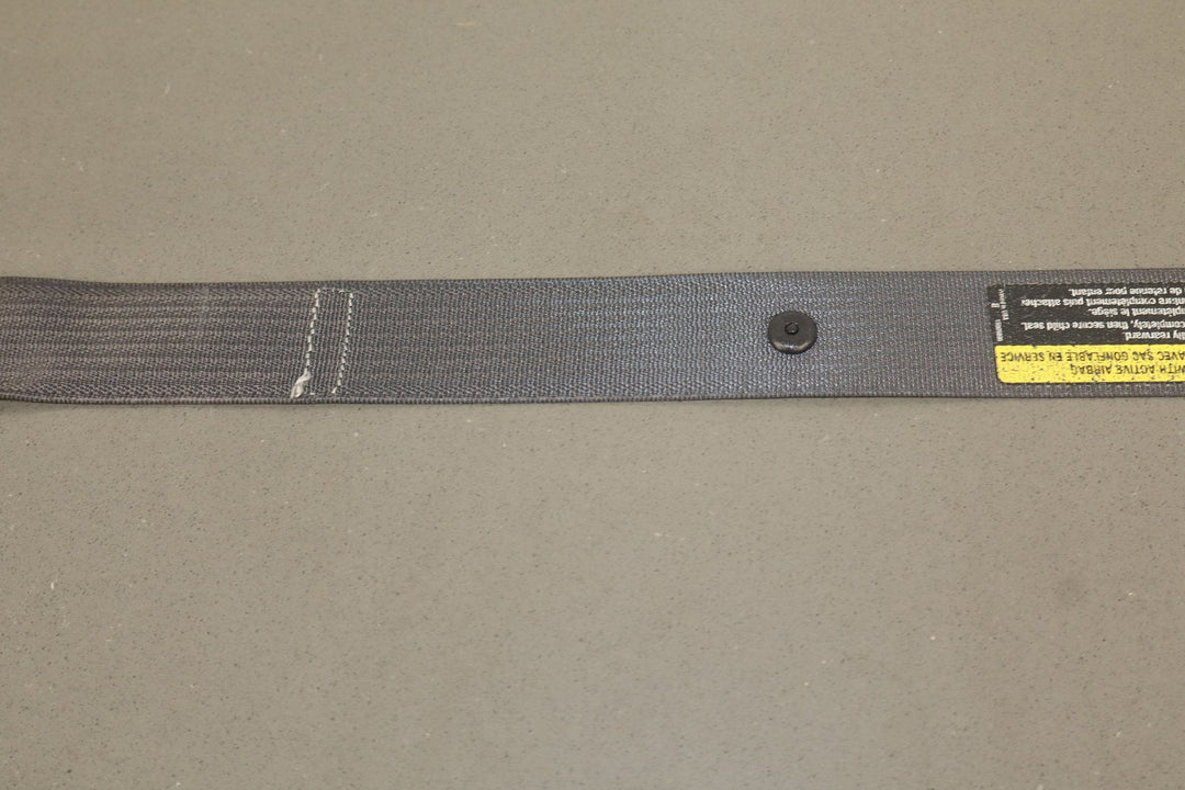 2003 - 2006 Chevy SSR Front Right RH Passenger Seat Belt Retractor (Ebony 19i)