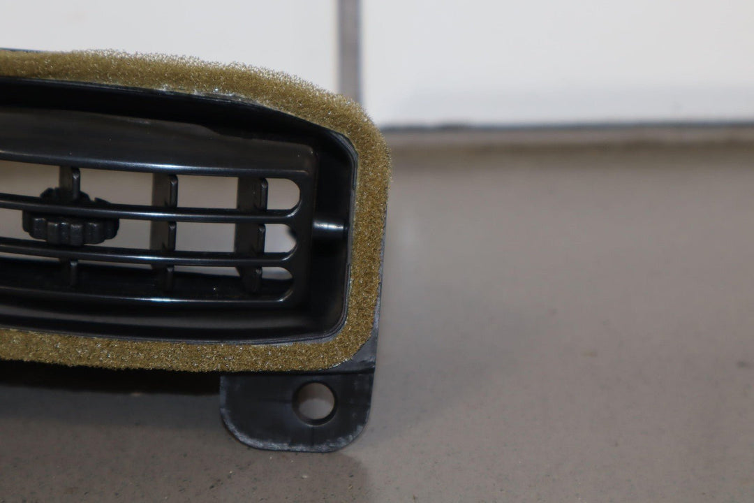 2003 - 2006 Chevy SSR LH Left Driver OUTER Dash Vent