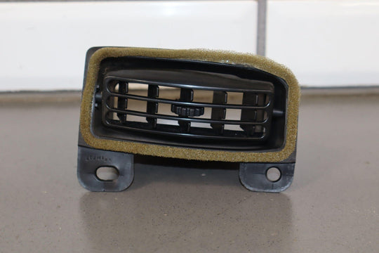 2003 - 2006 Chevy SSR LH Left Driver OUTER Dash Vent
