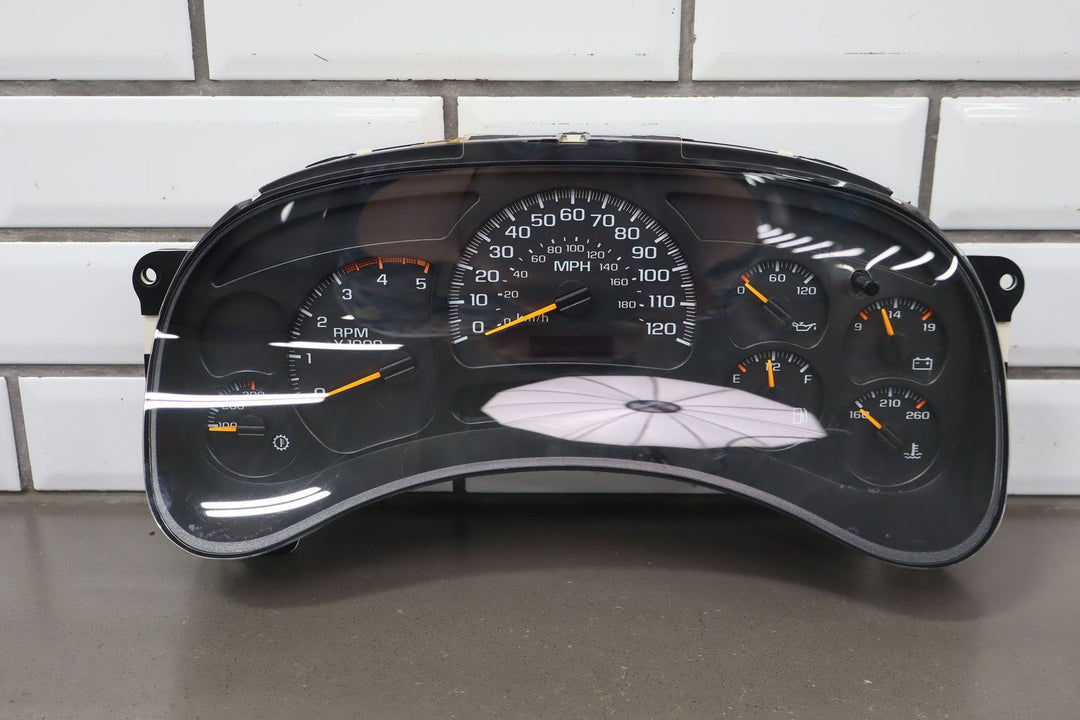 2003 - 2006 GMC Sierra 2500 HD Speedometer Instrument Cluster 15224144