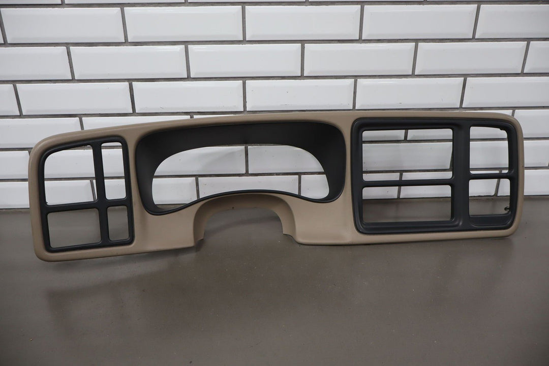 2003 - 2006 GMC Sierra 2500HD Radio Bezel Trim Neutral (52D)