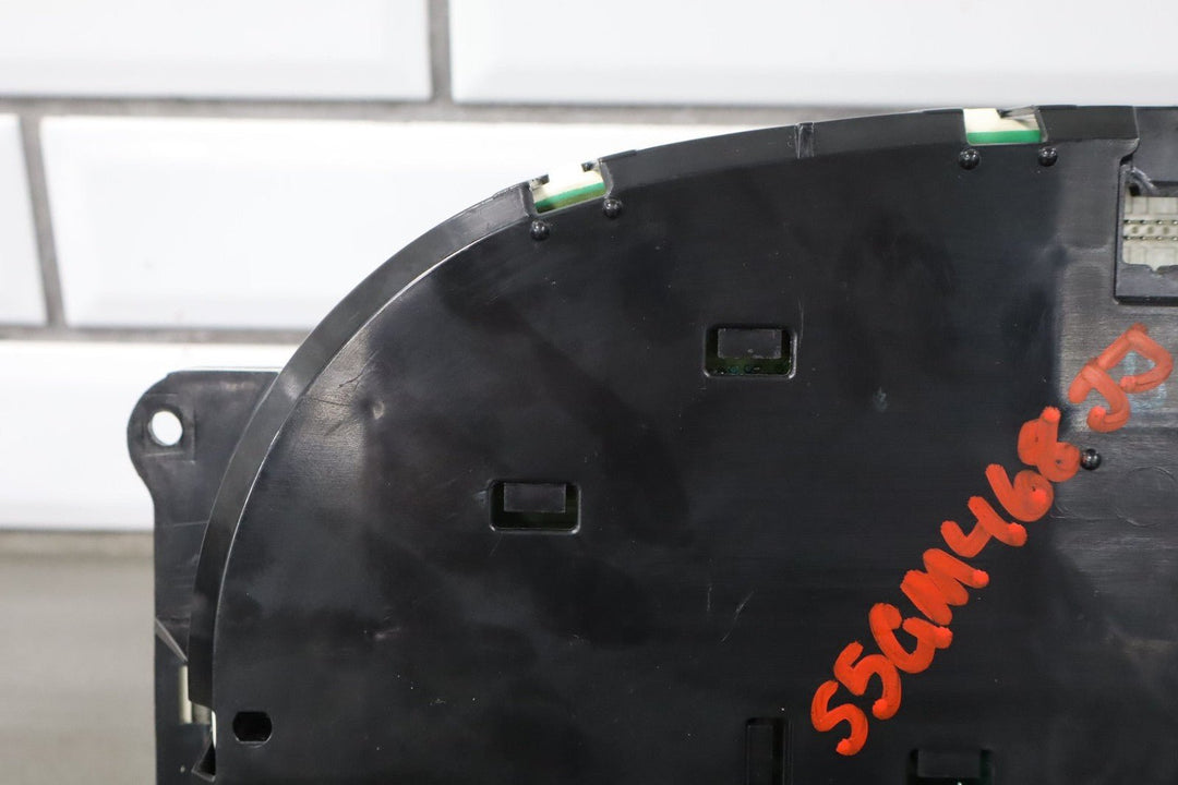 2003 - 2006 GMC Yukon Denali Speedometer Cluster 15135666