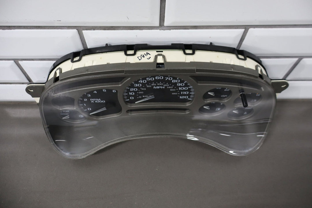 2003 - 2006 GMC Yukon Denali Speedometer Cluster 15135666