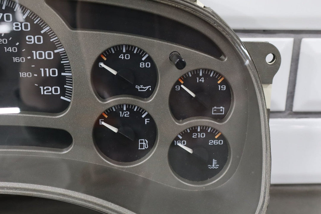 2003 - 2006 GMC Yukon Denali Speedometer Cluster 15135666