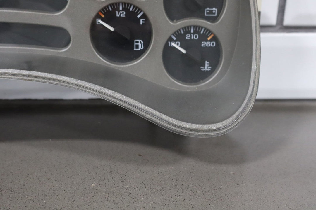 2003 - 2006 GMC Yukon Denali Speedometer Cluster 15135666