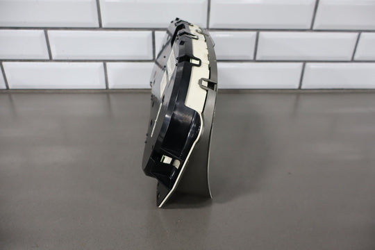 2003 - 2006 GMC Yukon Denali Speedometer Cluster 15135666