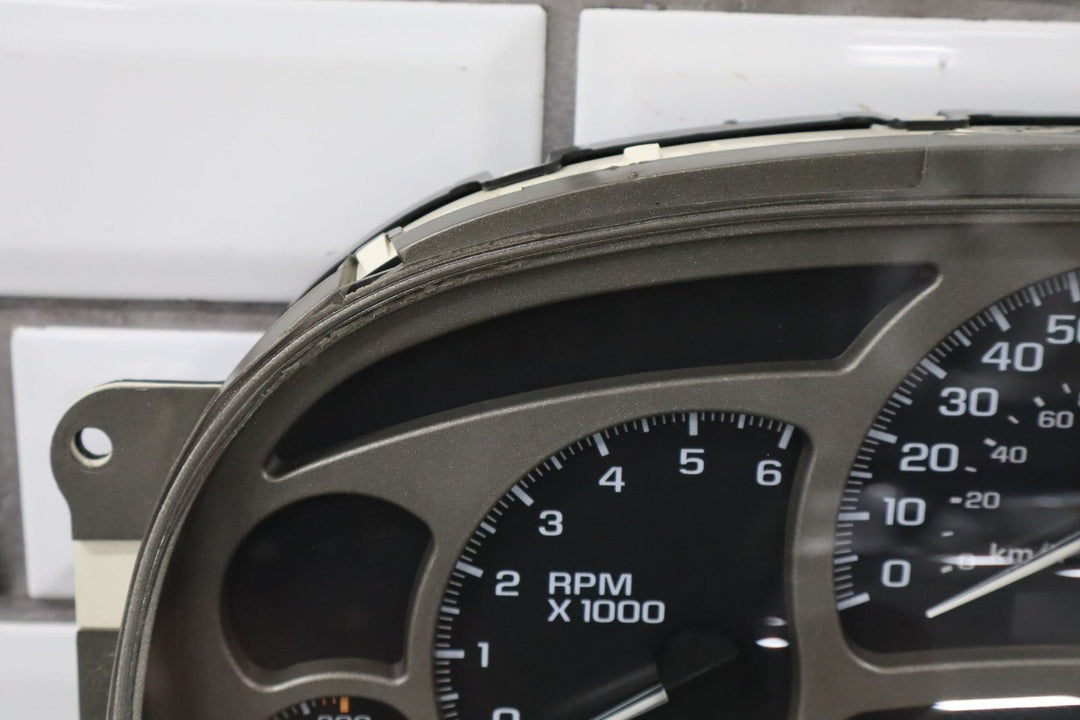 2003 - 2006 GMC Yukon Denali Speedometer Cluster 15135666