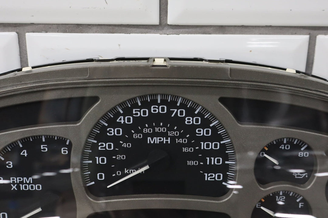 2003 - 2006 GMC Yukon Denali Speedometer Cluster 15135666