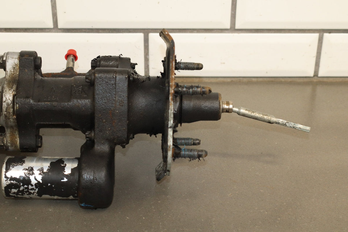2003-2007 Chevrolet Silverado 2500HD Hydroboost Assembly with Master Cylinder