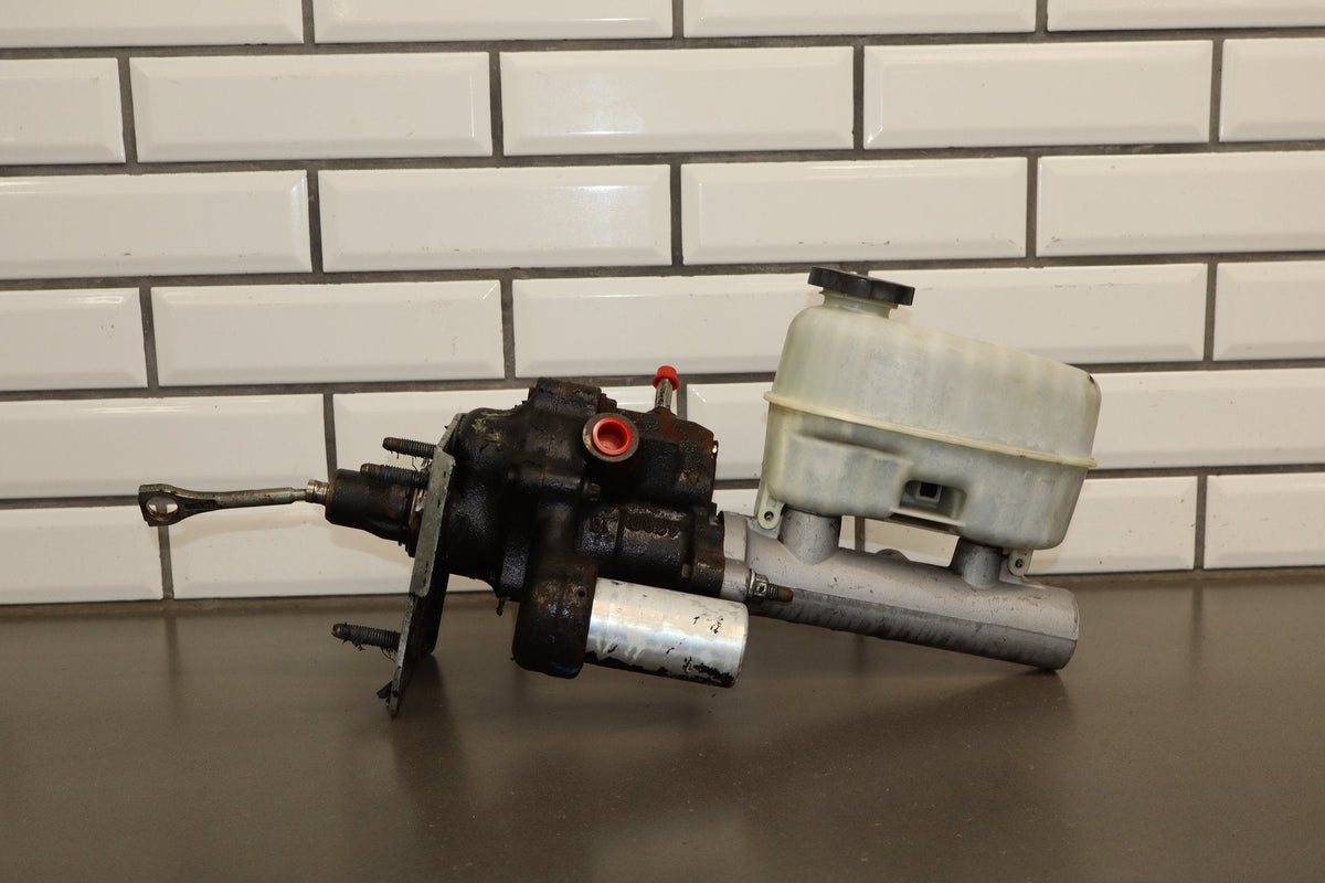 2003-2007 Chevrolet Silverado 2500HD Hydroboost Assembly with Master Cylinder
