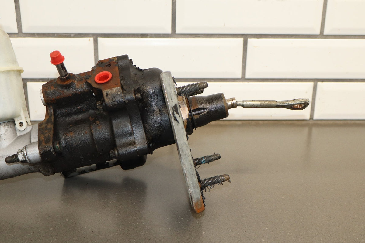 2003-2007 Chevrolet Silverado 2500HD Hydroboost Assembly with Master Cylinder