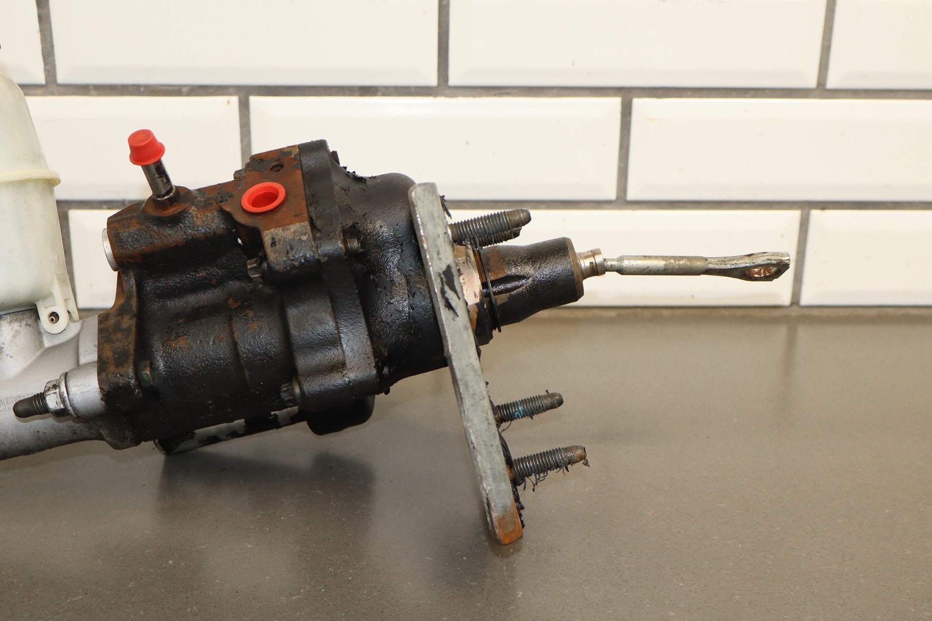 2003-2007 Chevrolet Silverado 2500HD Hydroboost Assembly with Master Cylinder