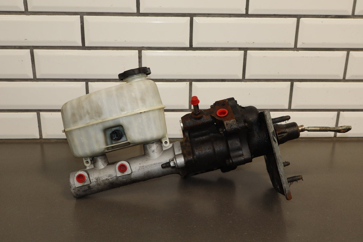 2003-2007 Chevrolet Silverado 2500HD Hydroboost Assembly with Master Cylinder