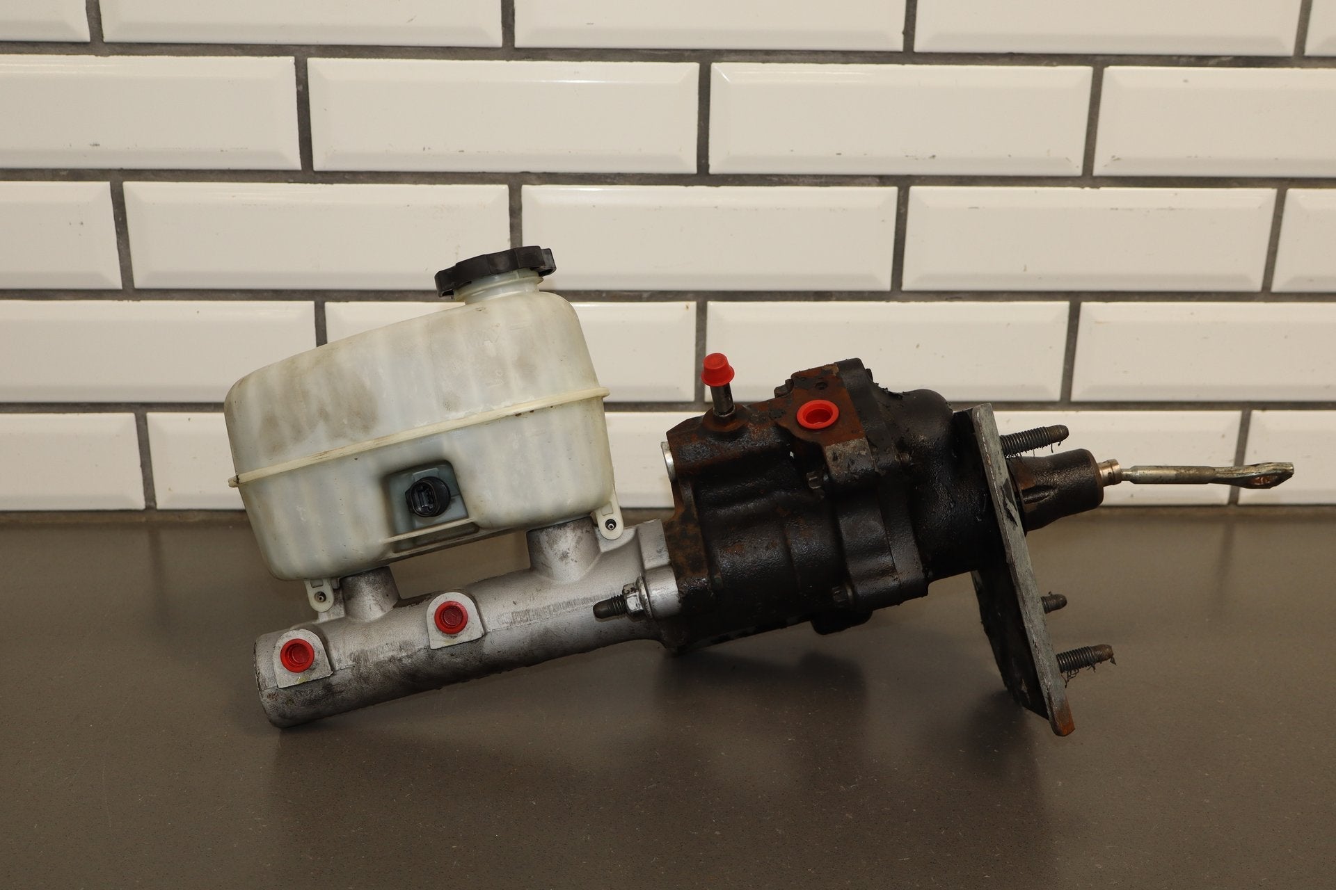 2003-2007 Chevrolet Silverado 2500HD Hydroboost Assembly with Master Cylinder