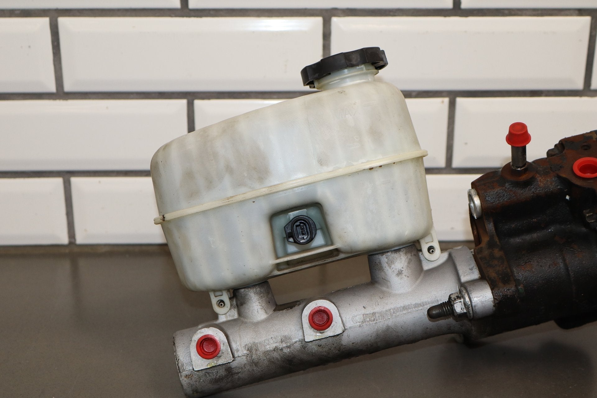 2003-2007 Chevrolet Silverado 2500HD Hydroboost Assembly with Master Cylinder