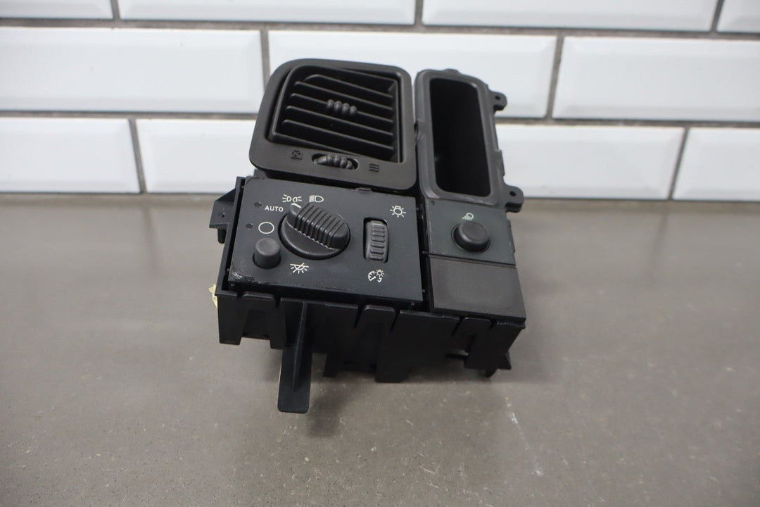 2003 - 2007 Chevrolet Silverado GMT800 Headlight Switch OEM Left Vent