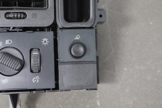 2003 - 2007 Chevrolet Silverado GMT800 Headlight Switch OEM Left Vent