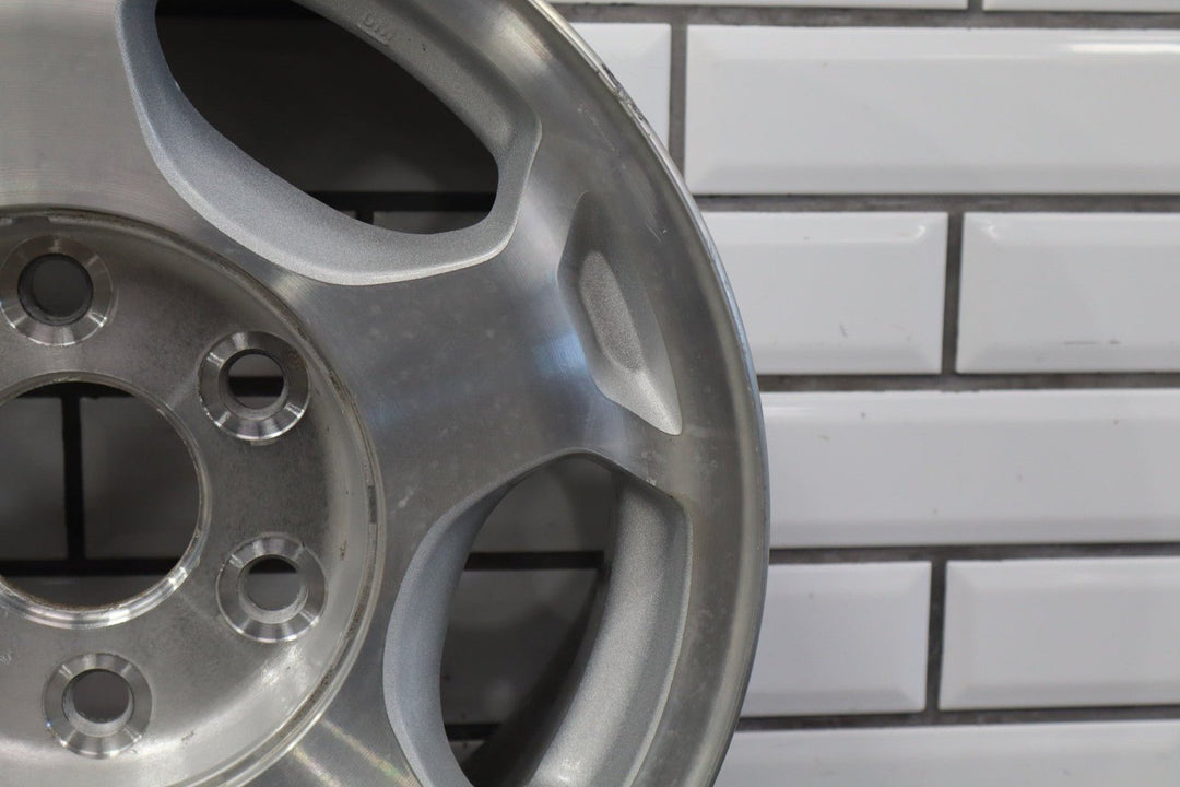 2003 - 2007 Chevrolet Tahoe Single 16x7 (PF9) 5 - Spoke Wheel 09594493 OEM