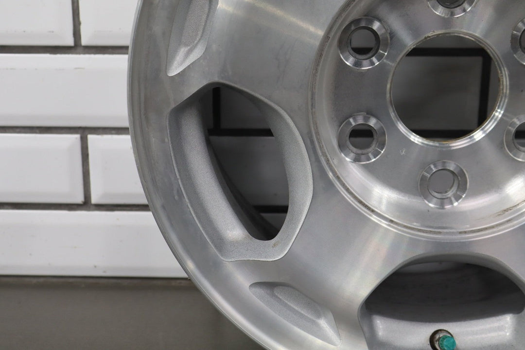 2003 - 2007 Chevrolet Tahoe Single 16x7 (PF9) 5 - Spoke Wheel 09594493 OEM