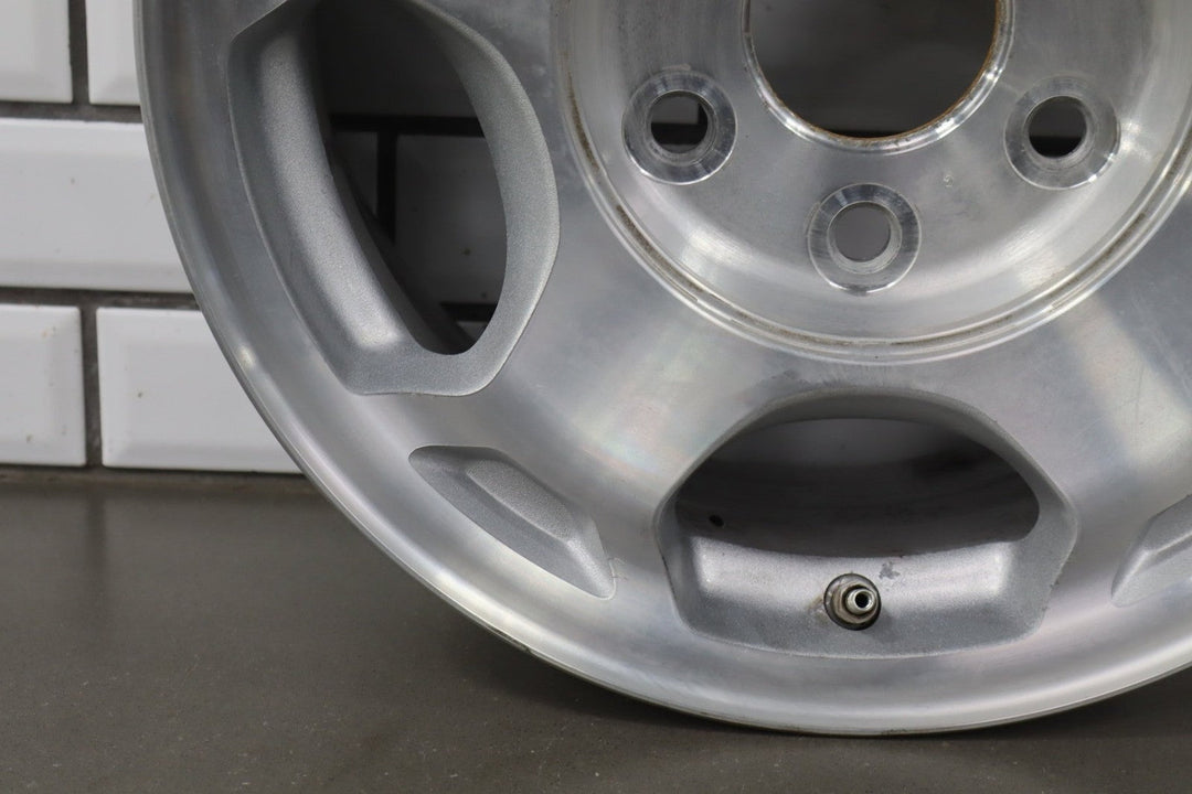 2003 - 2007 Chevrolet Tahoe Single 16x7 (PF9) 5 - Spoke Wheel 09594493 OEM