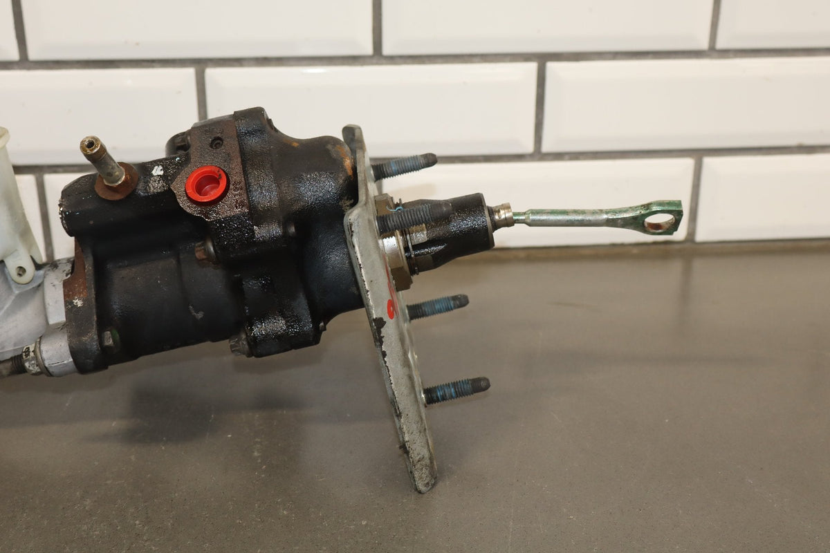 2003-2007 GMC Sierra 2500 Hydroboost Brake Booster 15854059 With Master Cylinder
