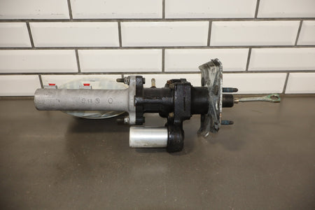 2003-2007 GMC Sierra 2500 Hydroboost Brake Booster 15854059 With Master Cylinder
