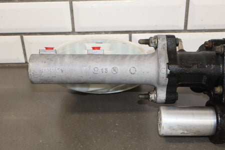 2003-2007 GMC Sierra 2500 Hydroboost Brake Booster 15854059 With Master Cylinder