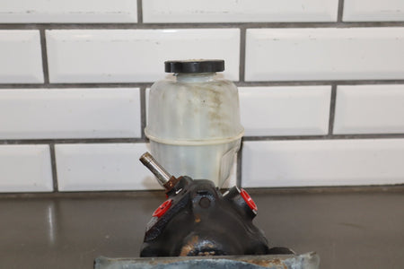 2003-2007 GMC Sierra 2500 Hydroboost Brake Booster 15854059 With Master Cylinder
