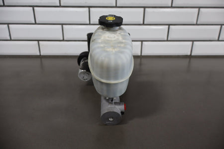2003-2007 GMC Sierra 2500 Hydroboost Brake Booster 15854059 With Master Cylinder