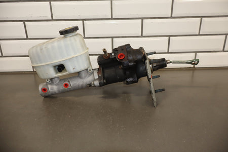 2003-2007 GMC Sierra 2500 Hydroboost Brake Booster 15854059 With Master Cylinder