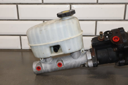 2003-2007 GMC Sierra 2500 Hydroboost Brake Booster 15854059 With Master Cylinder