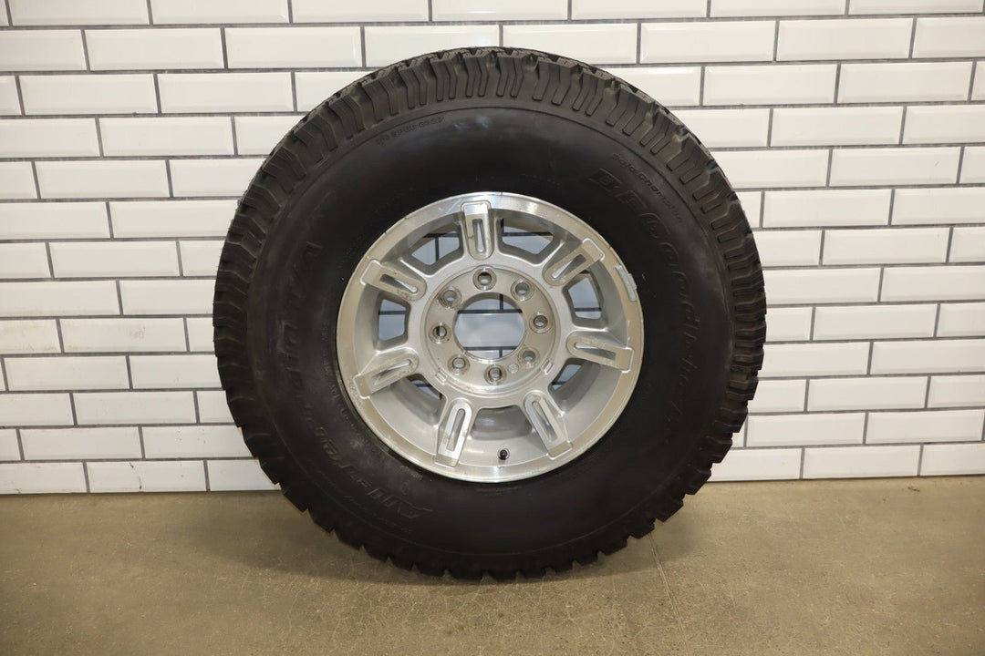2003 - 2007 Hummer H2 - 17x8.5 Aluminum Wheel W/ Tire