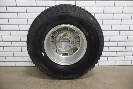 2003 - 2007 Hummer H2 - 17x8.5 Aluminum Wheel W/ Tire